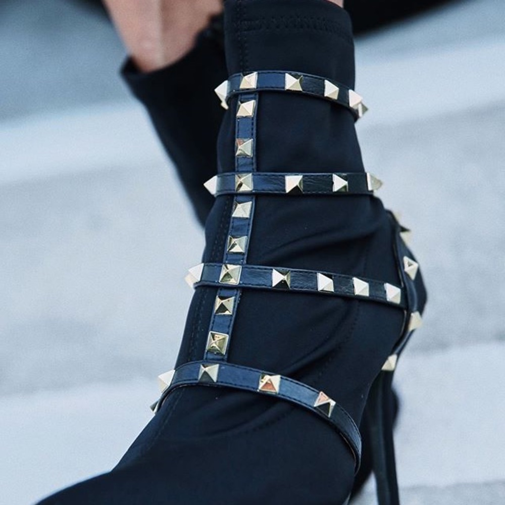T-Strap - Picture 4 of 4